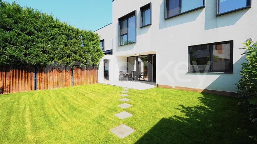 Duplex cu 4 camere cu Canalizare în Pipera