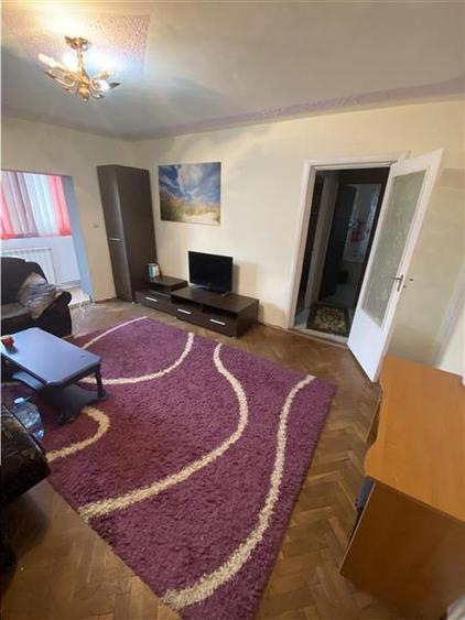 Apartament cu 2 camere semidecomandat, mobilat în Aradului
