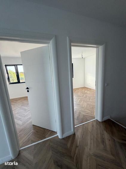 Casă cu 5 camere cu Teren 461 Mp în Domnești
