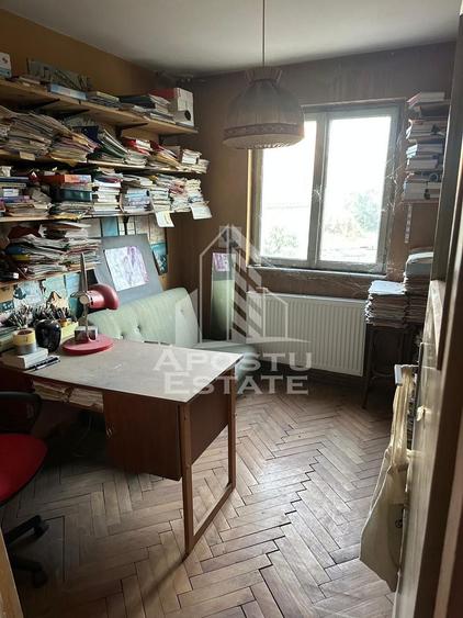 Apartament cu 4 camere decomandat, mobilat în Complex Studențesc