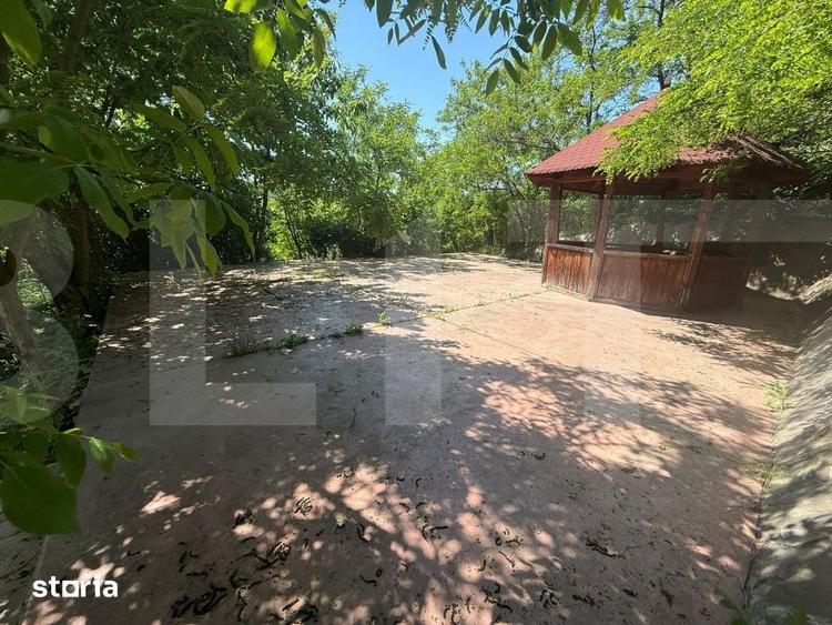 Casă cu 5 camere cu Teren 2248 Mp în Curtești