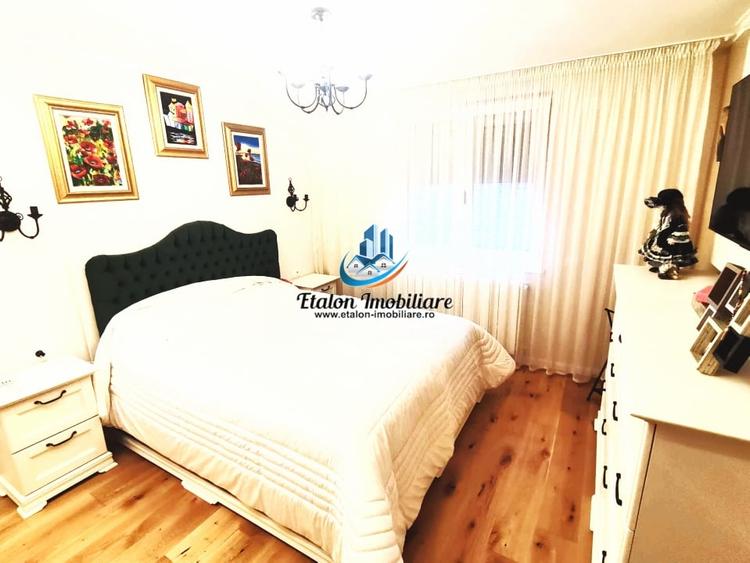 Apartament cu 3 camere semidecomandat în Mărăței
