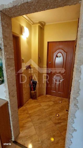 Apartament cu 3 camere decomandat, mobilat în Tudor