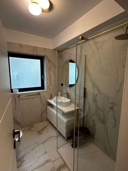 Apartament cu 3 camere decomandat, mobilat în Primăverii