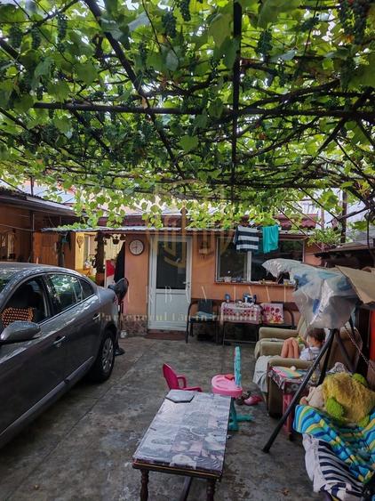 Casă individuală cu 4 camere cu Canalizare în Brâncoveanu