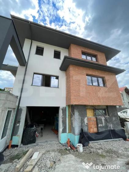 Casă cu 4 camere cu Teren 571 Mp în Dezmir