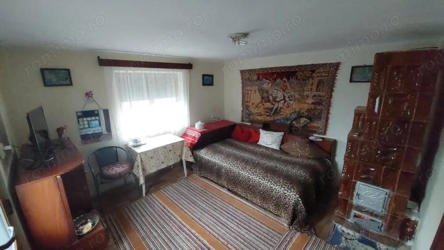 Casă cu 3 camere cu Teren 1900 Mp în Măgura