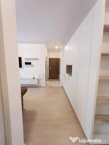 Apartament cu 3 camere decomandat în Chișoda