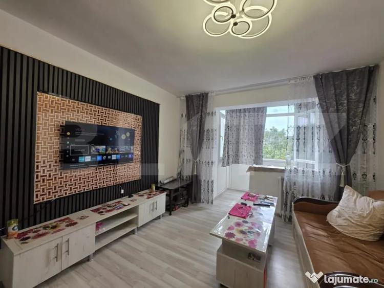 Apartament cu 2 camere decomandat în Vest