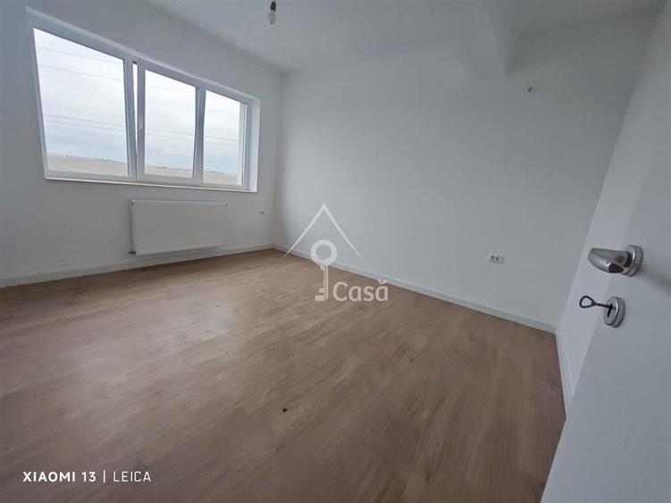 Apartament cu 3 camere decomandat în Berceni