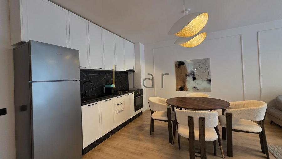 Apartament cu 3 camere semidecomandat, mobilat în Mărăști