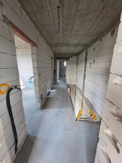 Duplex cu 5 camere cu Canalizare în Moșnița Nouă
