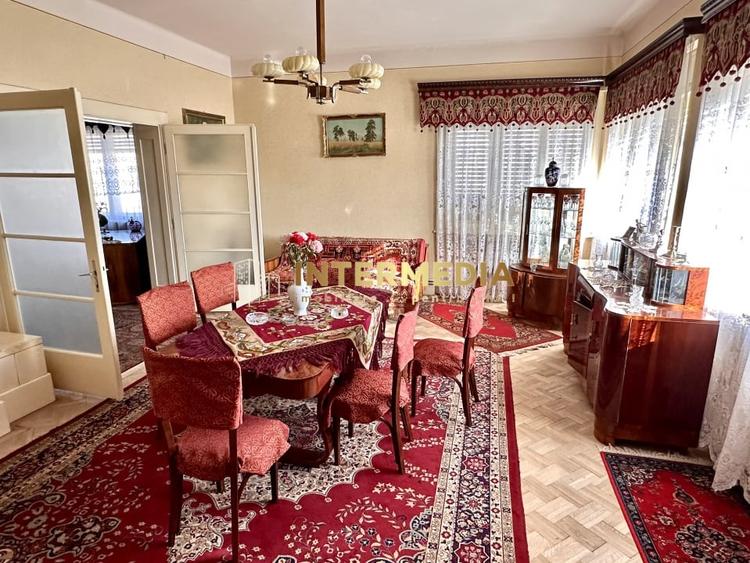 Apartament cu 3 camere decomandat, mobilat în Central