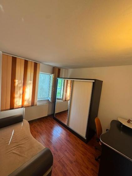Apartament cu 2 camere semidecomandat în Galata