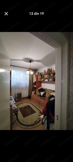 Apartament cu 4 camere semidecomandat în Exterior Vest