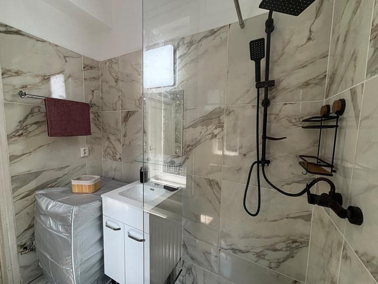Apartament cu 2 camere semidecomandat în Primăverii