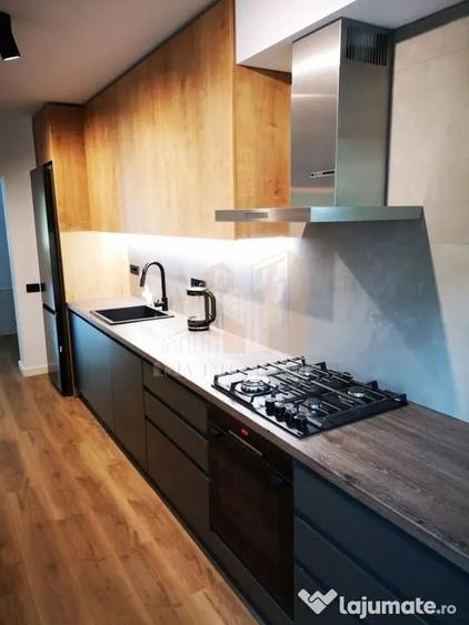 Apartament cu 3 camere decomandat în Ultracentral