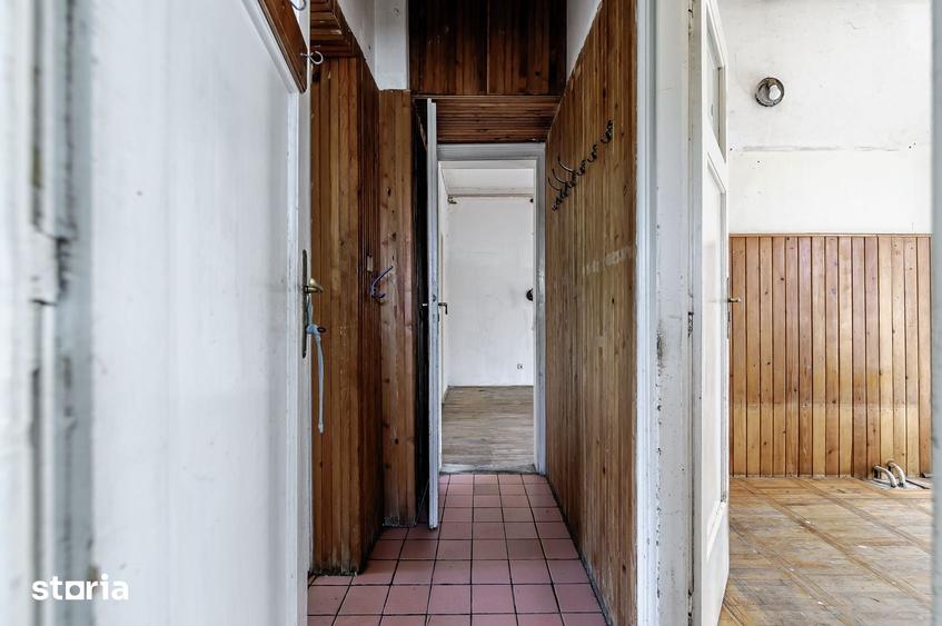 Casă cu 5 camere cu Teren 716 Mp în Pârneava
