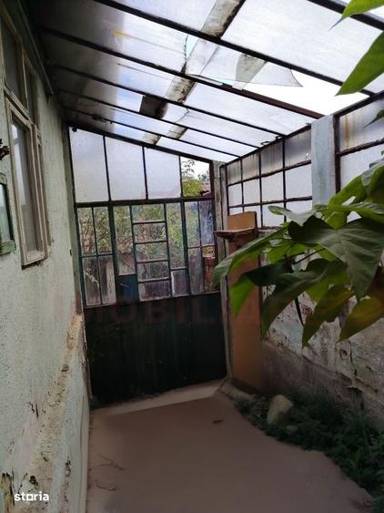 Casă cu 4 camere cu Canalizare în Central