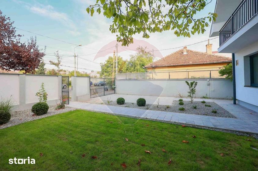 Casă cu 5 camere cu Teren 301 Mp în Calea Aradului