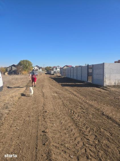 Teren de 472 mp, în Malu Mare