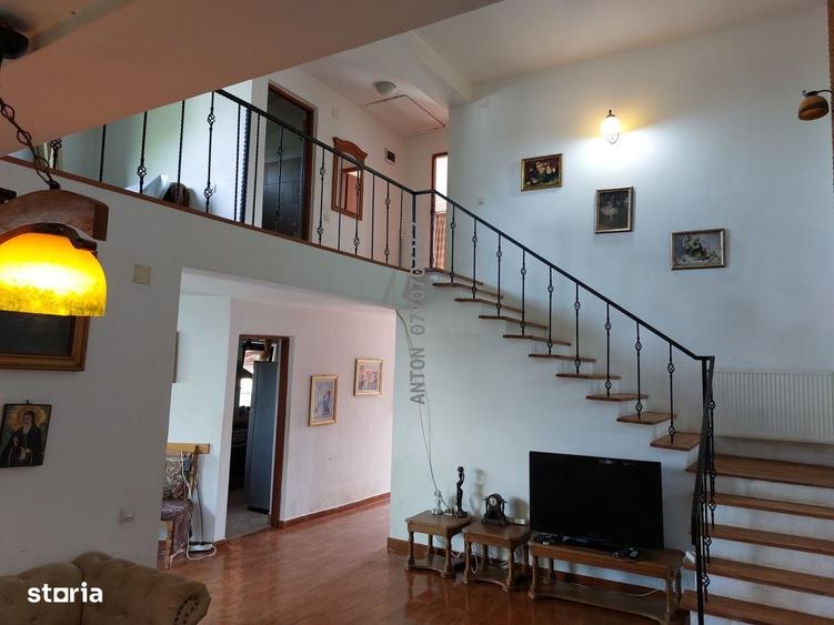 Casă cu 4 camere în Crevedia