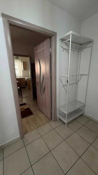 Garsonieră semidecomandată în Titan