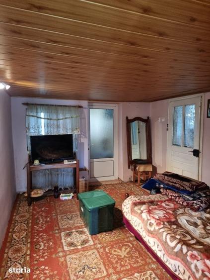 Casă cu 3 camere cu Teren 1850 Mp în Nicșeni