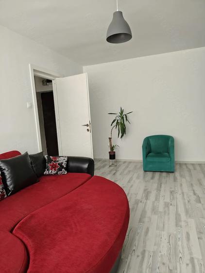 Apartament cu 2 camere semidecomandat în Ostroveni