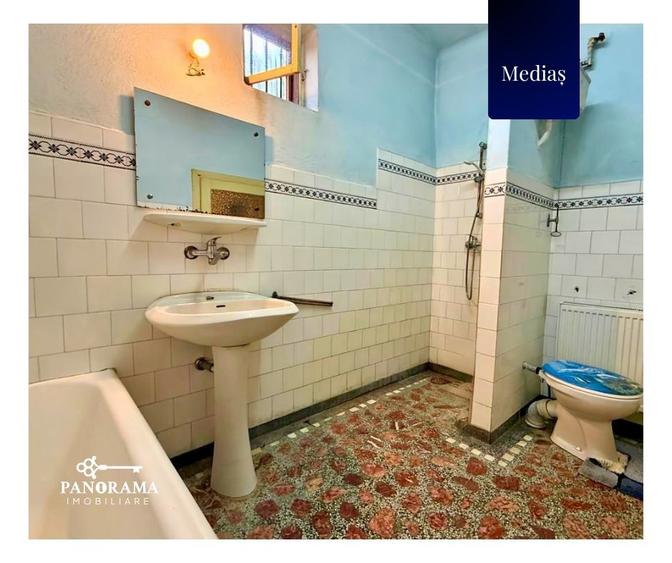 Casă individuală cu 3 camere cu Canalizare în Nord-Est