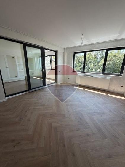 Apartament cu 3 camere decomandat, mobilat în 1 Mai