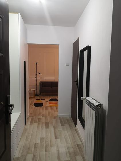 Garsonieră decomandată în Brâncoveanu