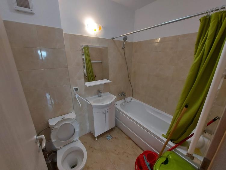 Apartament cu 2 camere decomandat în Păcii