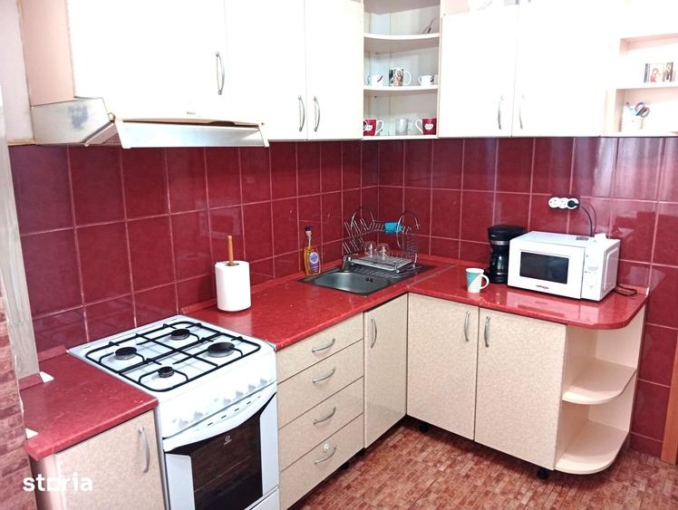 Apartament cu 3 camere decomandat în Alfa
