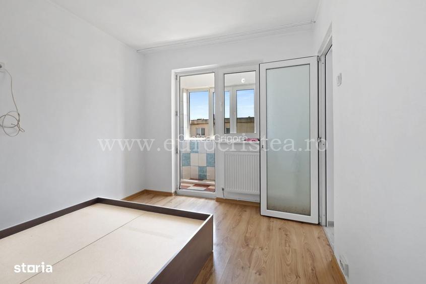 Apartament 3 camere de vanzare in Mangalia, Str. Sirenei .
