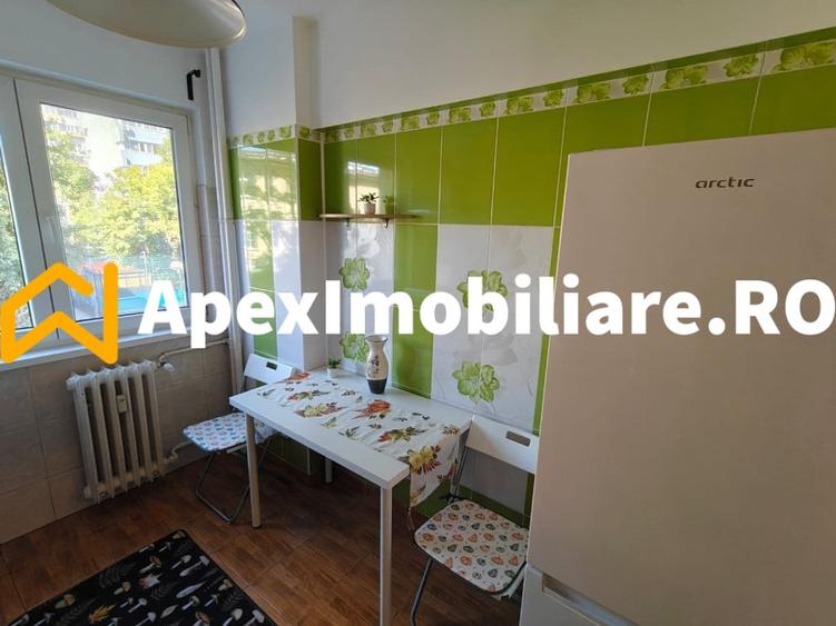 Apartament cu 2 camere semidecomandat, mobilat în Jiului