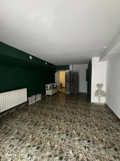 Spațiu comercial, de 85 mp, în Cornișa