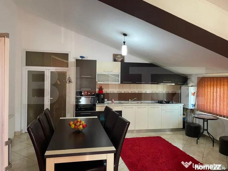 Casă cu 5 camere cu Teren 300 Mp în Central