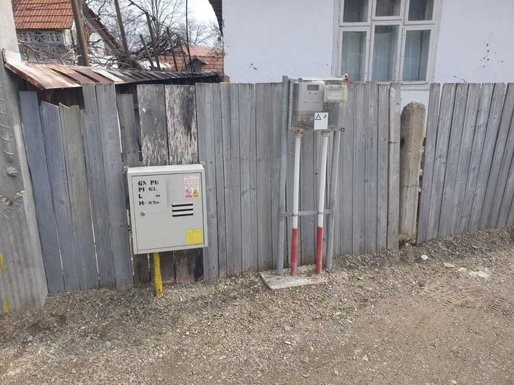 Casă cu 4 camere în Cașin