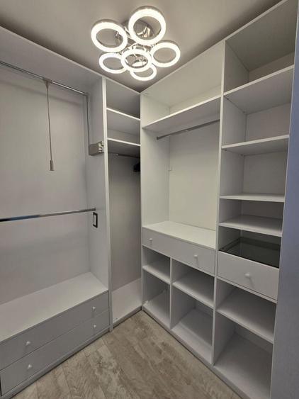 Apartament cu 3 camere, mobilat în Băneasa