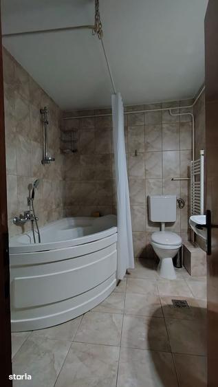 Apartament cu 3 camere în Centrul Civic