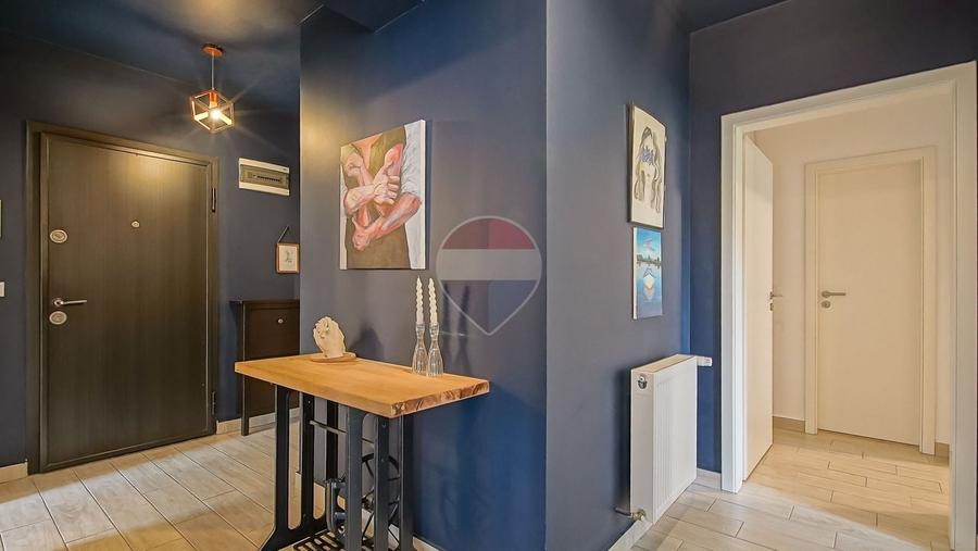 Apartament cu 3 camere decomandat, mobilat în Tractorul