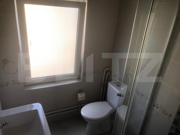 Casă individuală cu 5 camere cu Canalizare în Ciuperceni