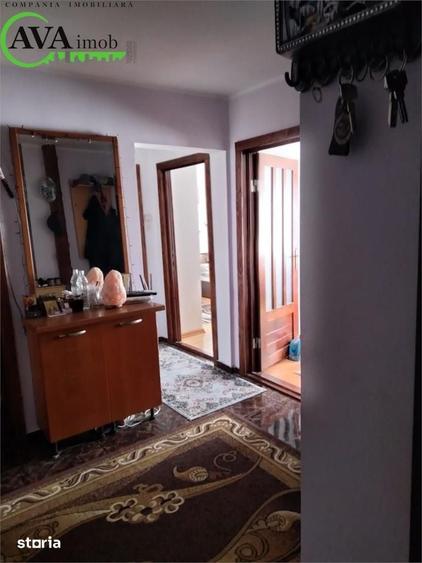 Apartament cu 3 camere decomandat în Mioriței