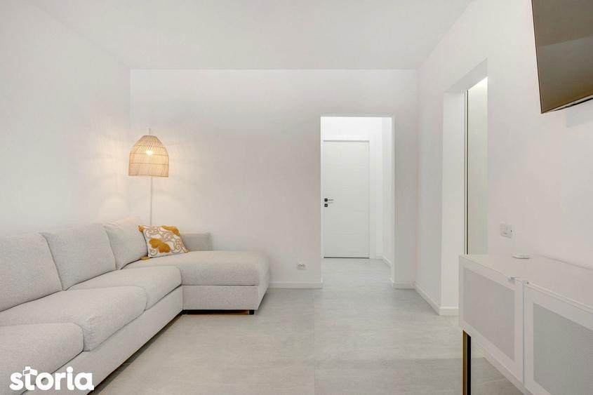 Apartament cu 3 camere semidecomandat în Floreasca