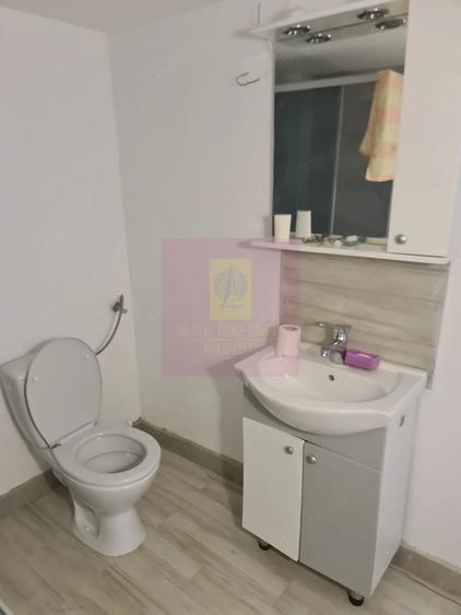 Casă cu 2 camere cu Teren 4 Mp în Azuga