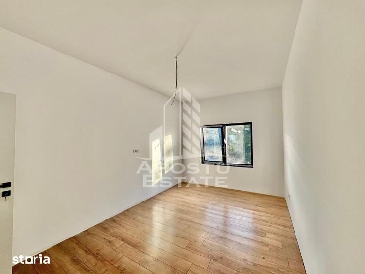 Casă cu 4 camere cu Teren 260 Mp în Baba-Dochia