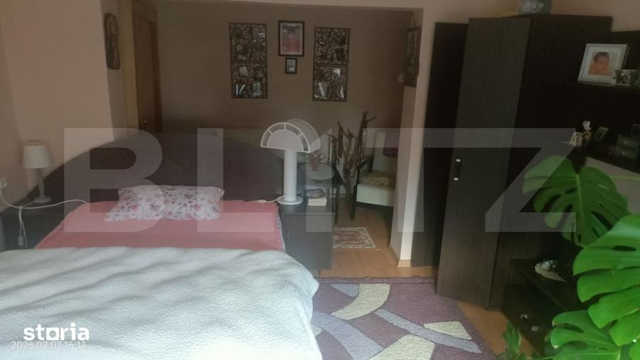 Casă cu 4 camere cu Teren 1900 Mp în Petelea