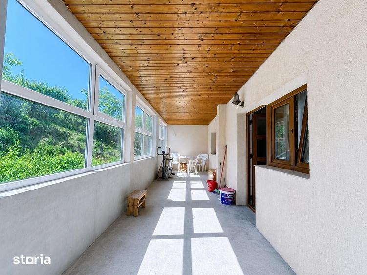 Vila d+p+m 184mp Spranceana Erbiceni Ia?i living + 4 dormitoare - 8