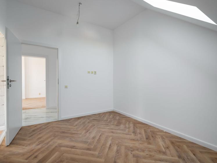Apartament cu 4 camere decomandat în Timișoara